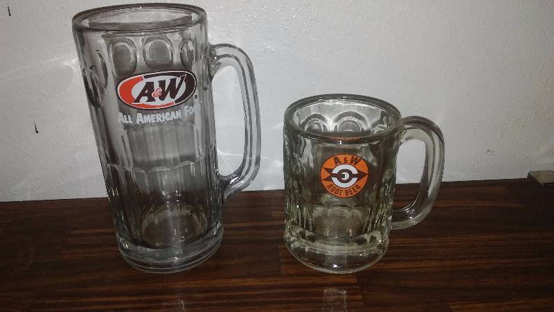 lot 146 image: A & W Mugs (2) Vintage