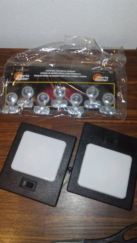 lot 197 image: Side Mount Battery Terminals, Heavy Duty (7) and Interior Utility Lights (2)