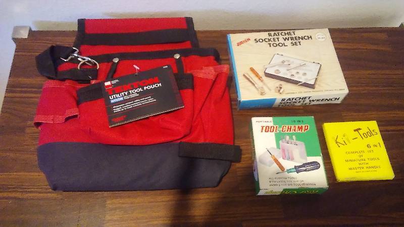 lot 210 image: Mini Tool Bag, ratchet socket tool set, portable 10 in 1 tool and mini tool set, perfect for boat, car or camper