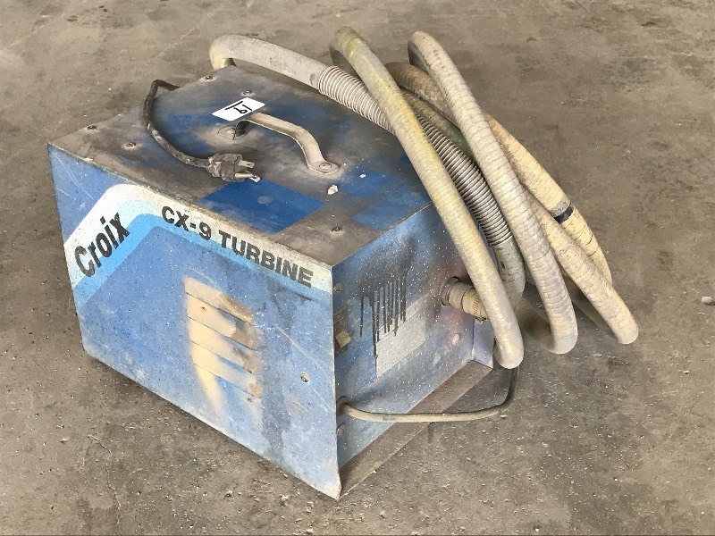 lot 19 image: Croix CX-9 Turbine 115Volt Paint Sp...