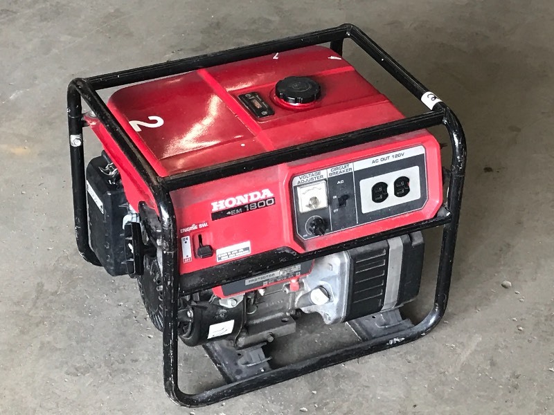 lot 22 image: Honda EM1800 Generator, Gas Engine,...