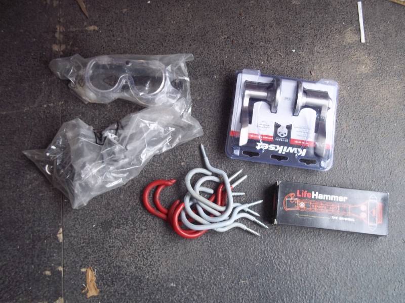 Lockset, Goggles, C hooks and lifehammer