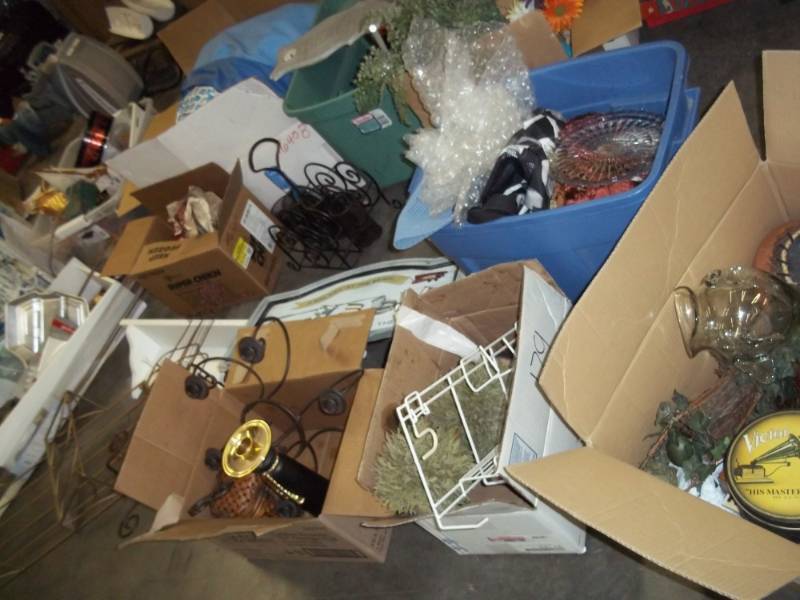 Huge Dcor Lot