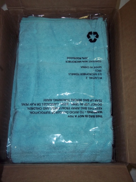 30 Piece Microfiber towels 10 sets each has 3 towels, 23 x 11 , 15 x 8 and 8 x 8