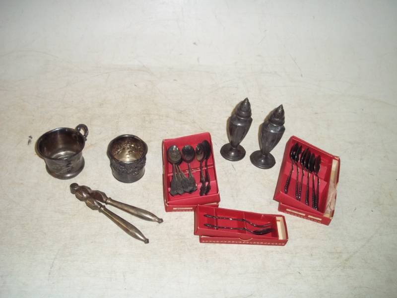 Vintage Small spoons and salt and pepper Shaker