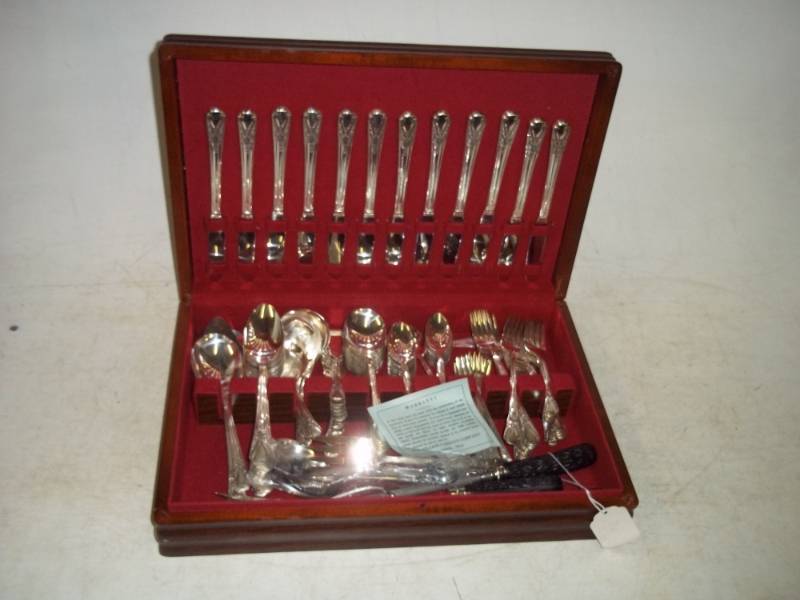 Silverware with Case