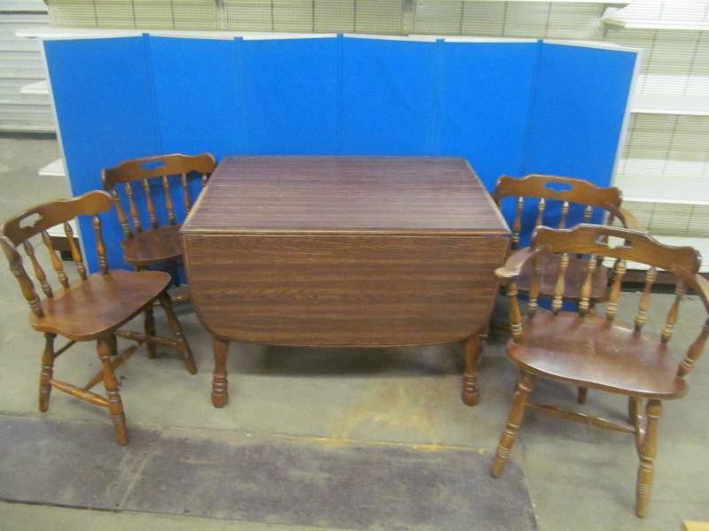 oak table and chairs