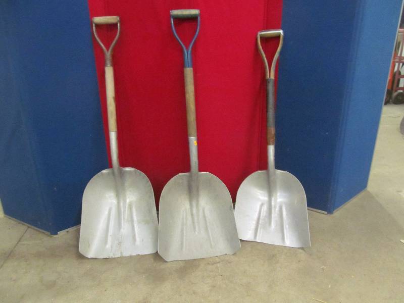 scoop shovels