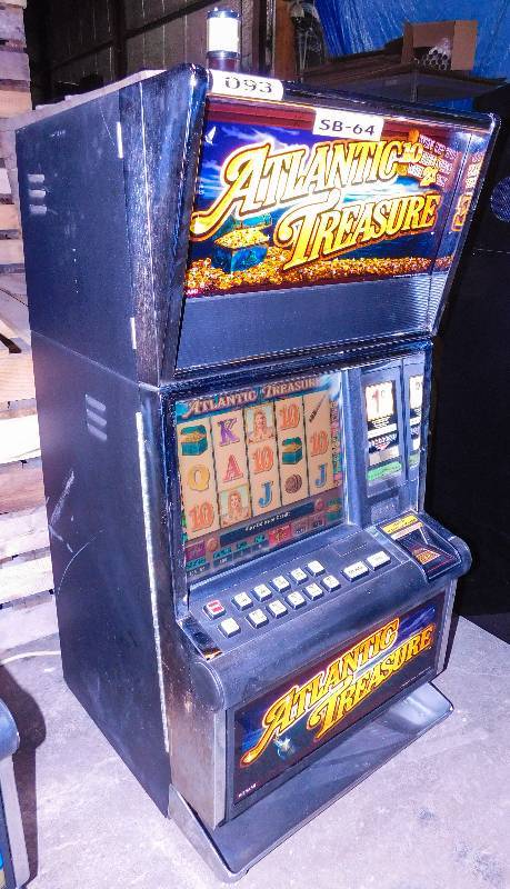 lot 1005 image: KONAMI ATLANTIC TREASURE VIDEO SLOT MACHINE
