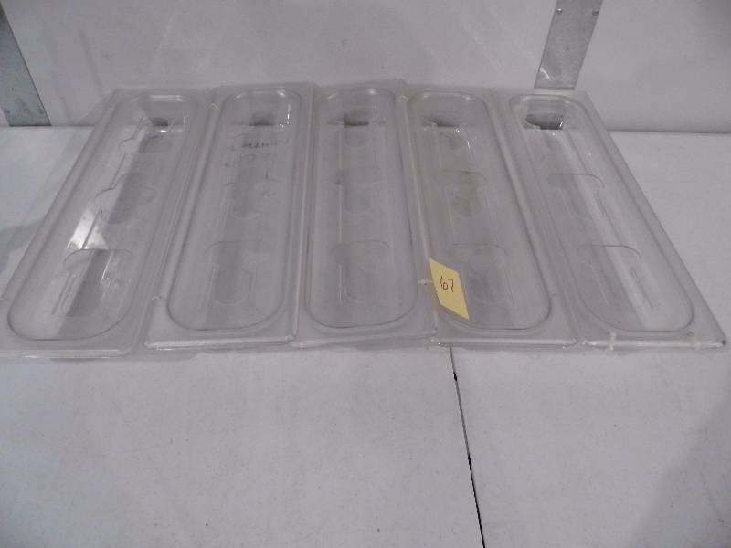 5 Camrbo Containers w Lids