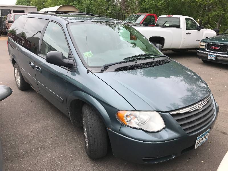 2007 Chrysler Town & Country LX