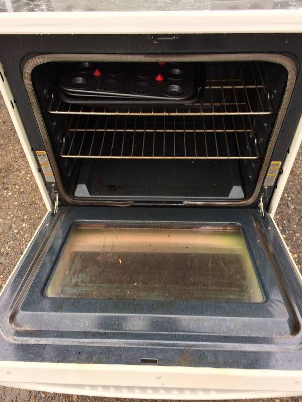 lot 42 image: Used Maytag Oven