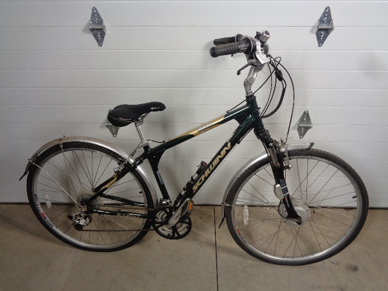 lot 91 image: Schwinn Electric Bike