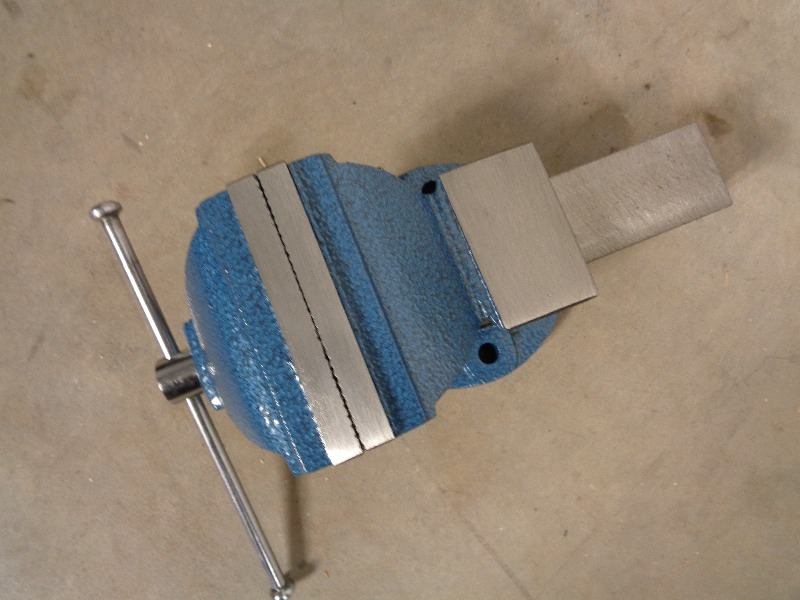 lot 1C image: Brand New Bench Vise