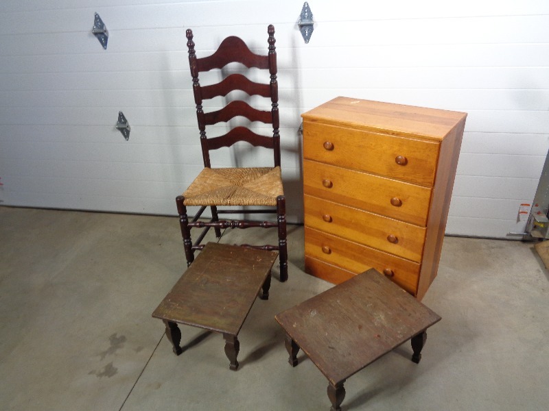 lot 117 image: Take What You Want Furniture