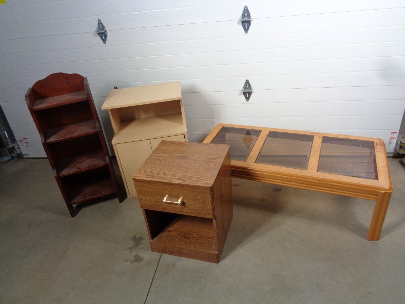 lot 119 image: Take What You Want Furniture