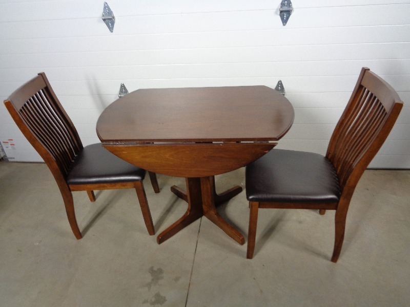 lot 136 image: Drop Side Table and Chairs