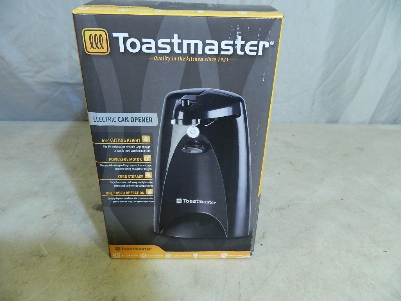 lot 7 image: New Toastmaster Electric Can Opener.
