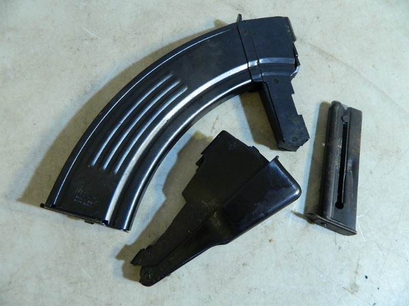 lot 23 image: Assorted Gun Magazines