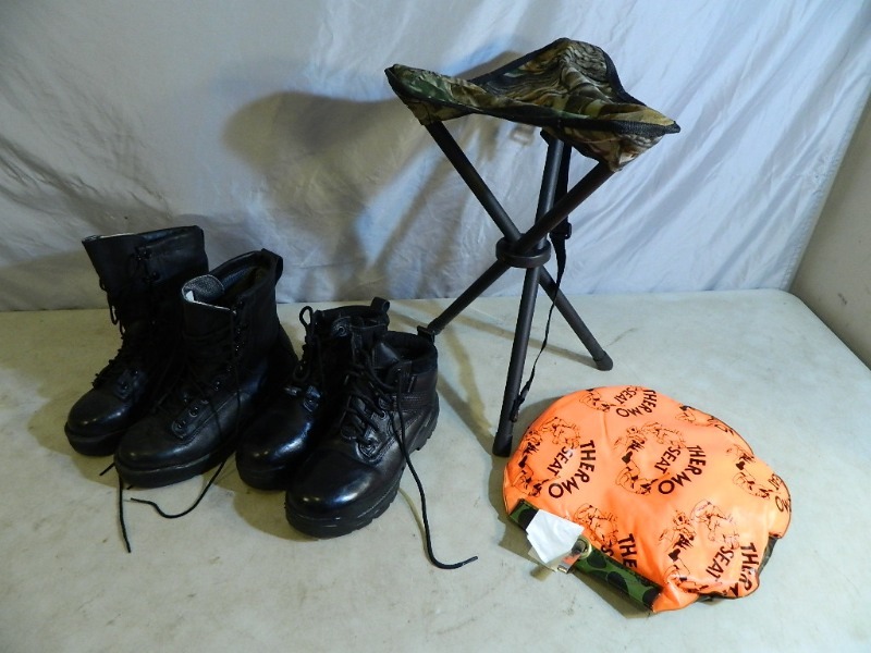 lot 33 image: Size 5 Steel Toe Boots and Hunting Chairs