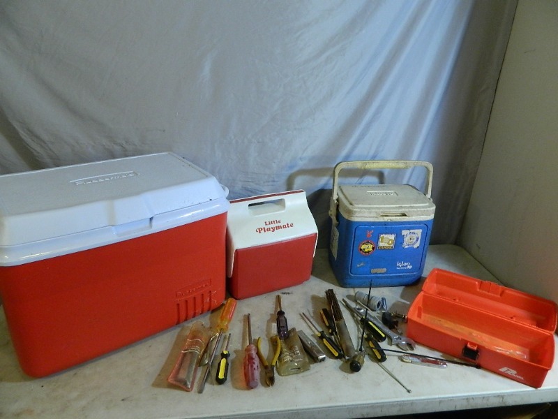 lot 81 image: Coolers and Tools