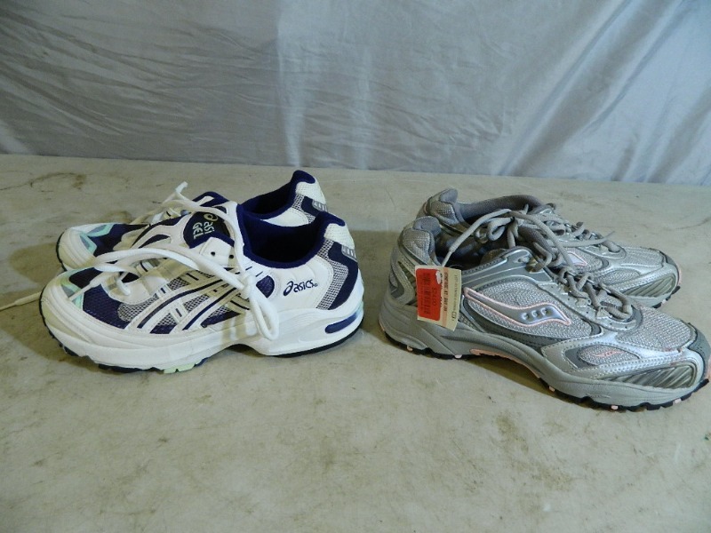 lot 172 image: 2 New Pairs of Womens Tennis Shoes