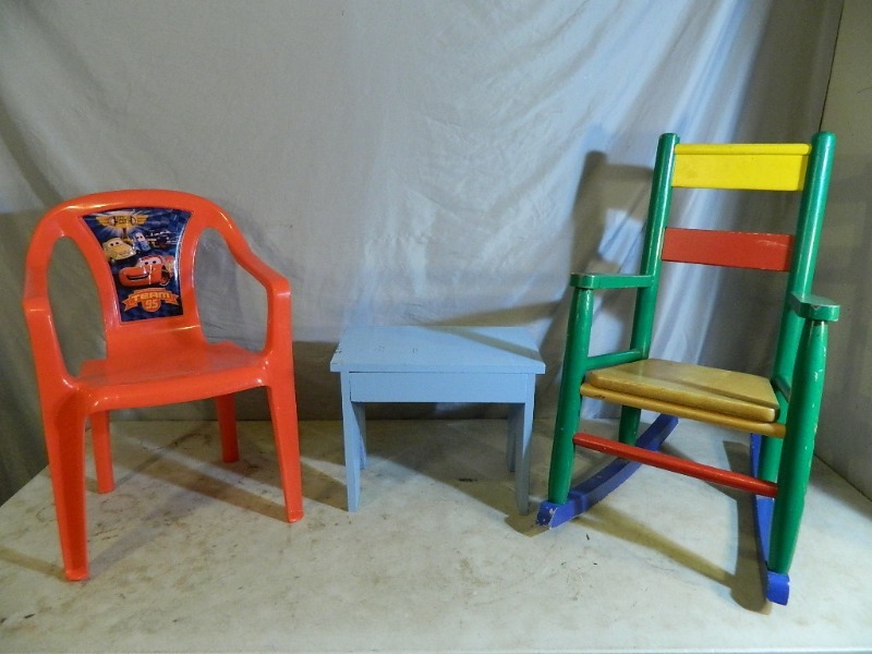 lot 179 image: Kids Furniture