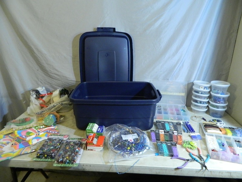 lot 187 image: Beads and Craft Items