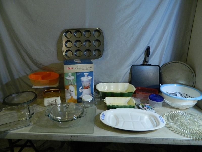 lot 197 image: Kitchen Items