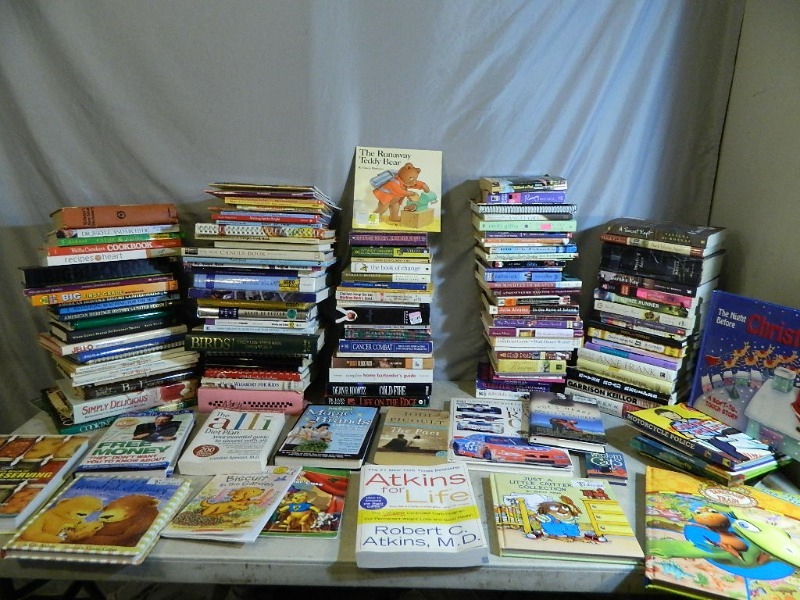 lot 199 image: Large Lot of Books