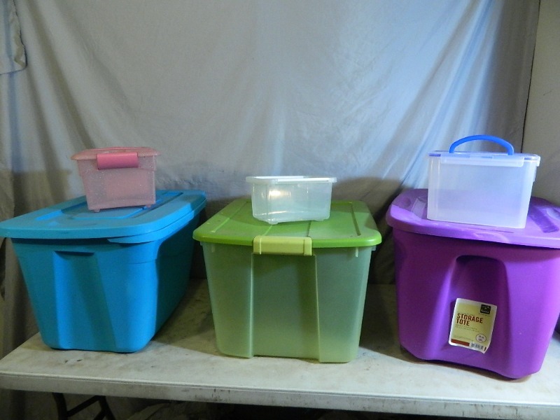 lot 201 image: Totes and Storage Containers