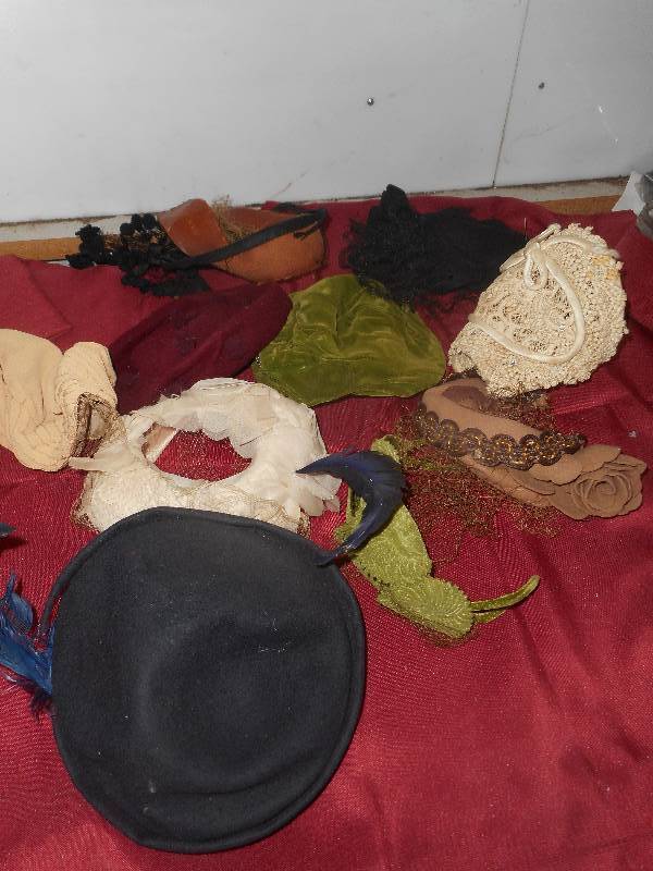 ANTIQUE WOMENS HATS