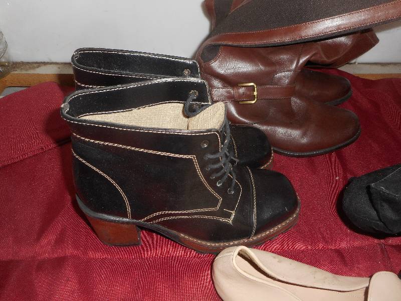 WOMENS BOOTS AND SLIP ONS