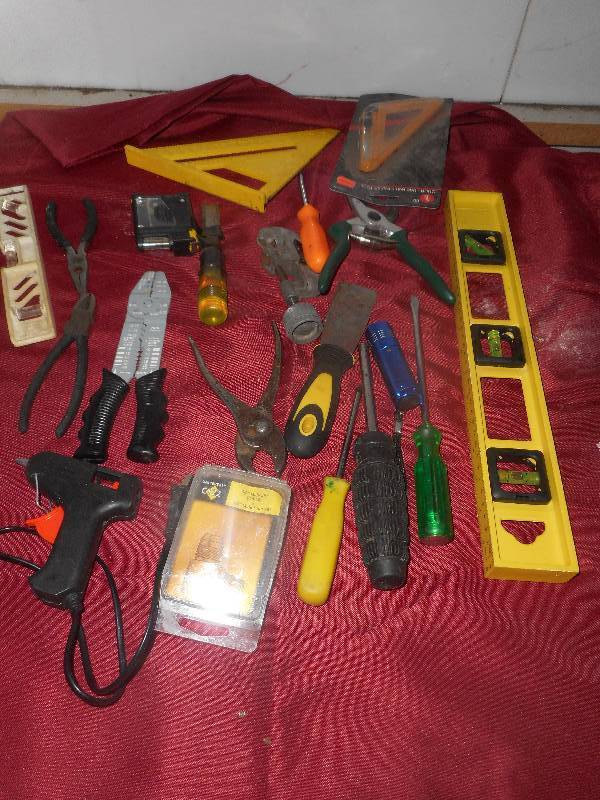 HAND TOOLS