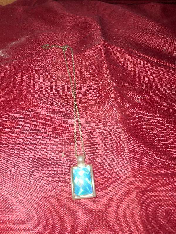 VINTAGE NECKLACE