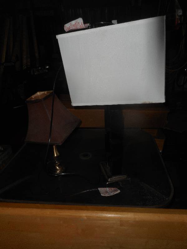 2 TABLE LAMPS
