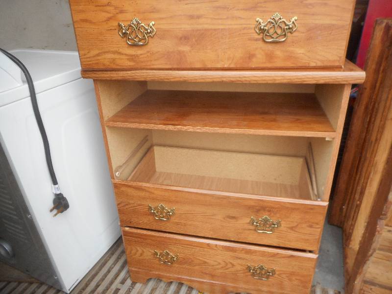 3 DRAWER DRESSER