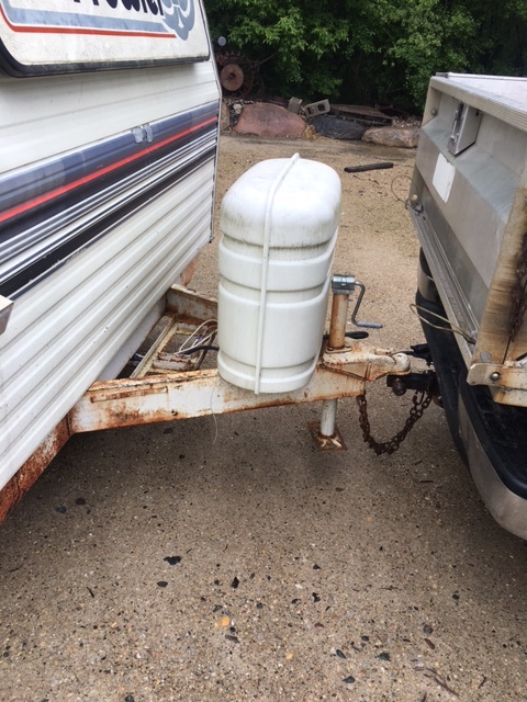 lot 5 image: 1992 Prowler Model 35V - 35 Travel Trailer
