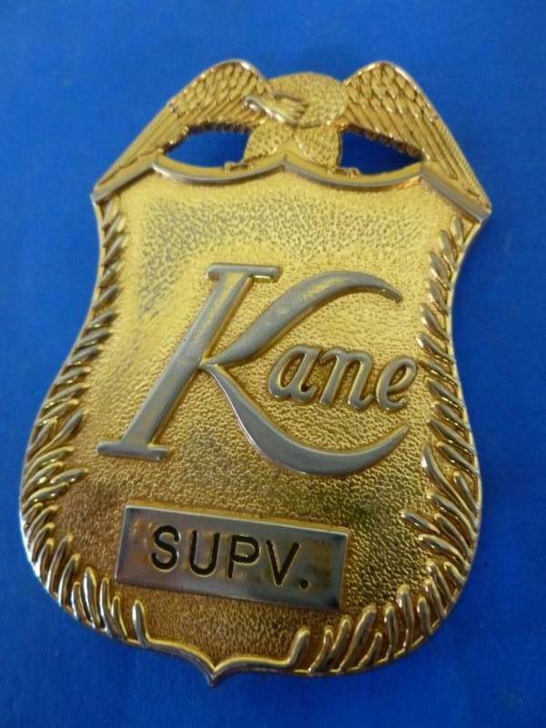 lot 33 image: Badge