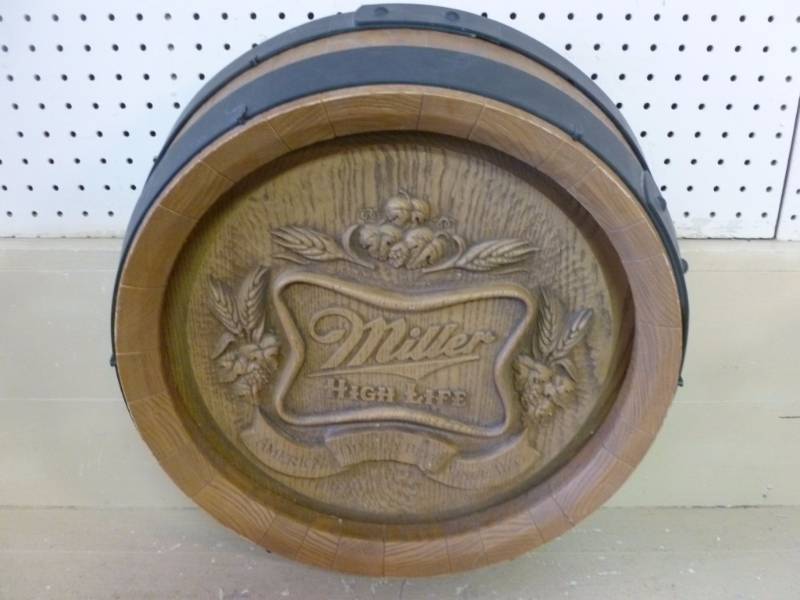 lot 51 image: Beer Collectible