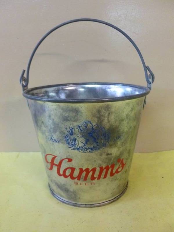 lot 52 image: Hamms Collectible
