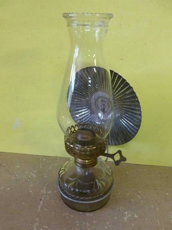 lot 66 image: Vintage Oil Lamp