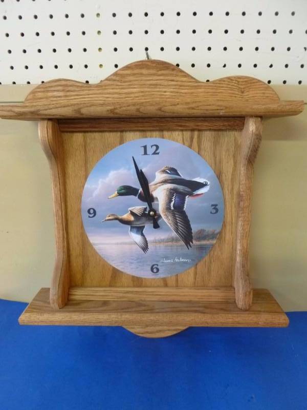lot 70 image: Clock