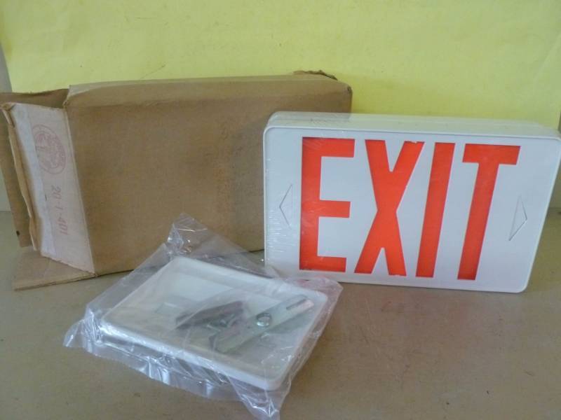 lot 93 image: New Exit Light