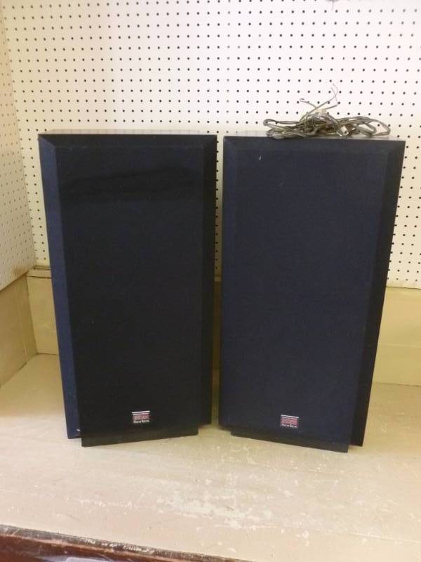 lot 118 image: Cerwin - Vega Tower Speakers