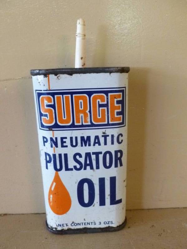lot 127 image: Vintage Oil Can