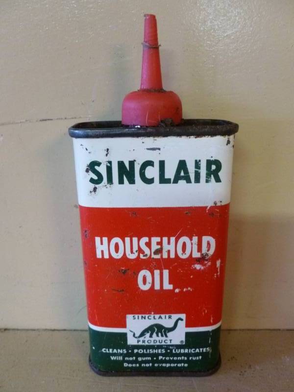 lot 129 image: Vintage Oil Can