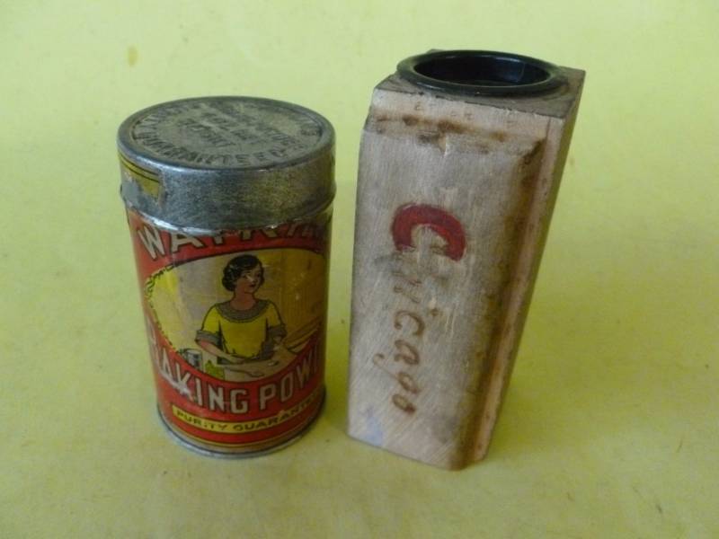 lot 153 image: Vintage Metal Container