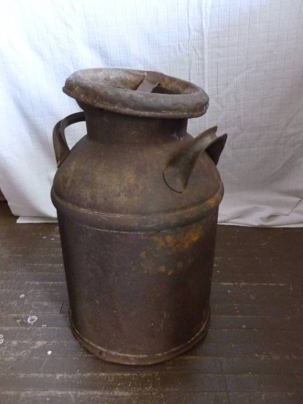 lot 170 image: Vintage Milk Can