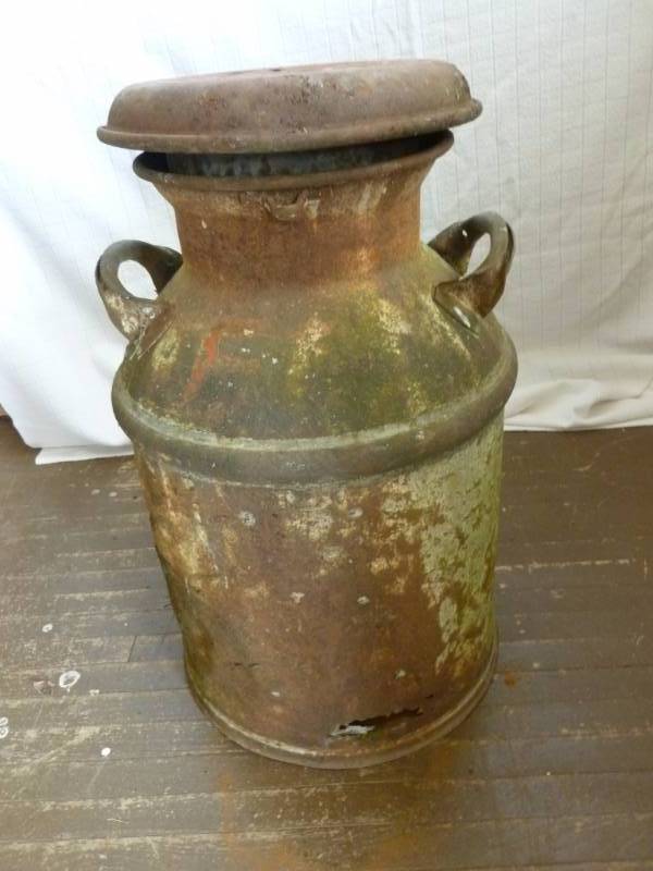 lot 172 image: Vintage Milk Can